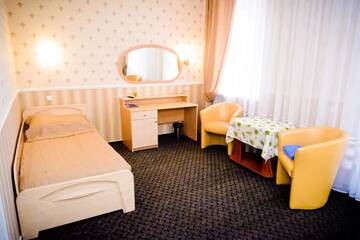 Двухместный номер с 2 отдельными кроватями и балконом в Отеле Hotel Mon Senior